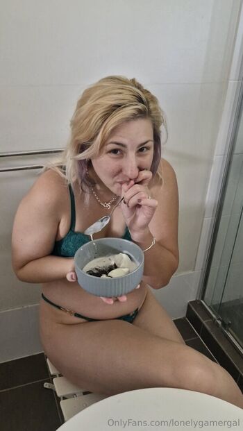 lonelygamergal