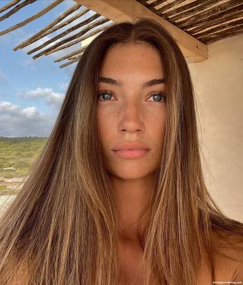 Lorena Rae
