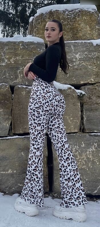 Lotti Aisha Greinwald