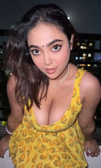 Lovely Ghos