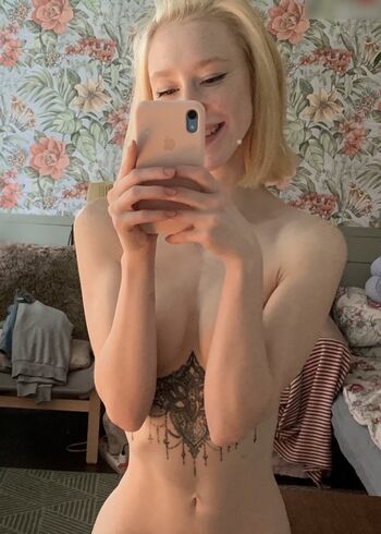 Lovely_mia