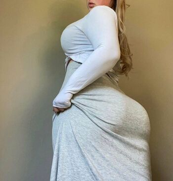 Loveycurves