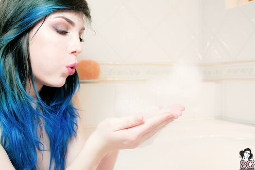 Lovia Suicide