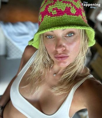 Lucette Van Beek