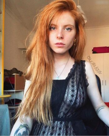 Lucilla Jiggly
