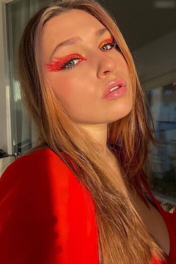 Lucy Lacht