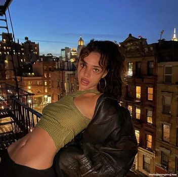 Luna Blaise
