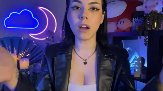 Luna Bloom