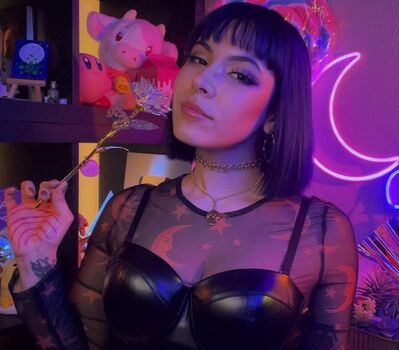 Luna Bloom