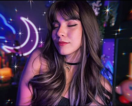 Luna Bloom