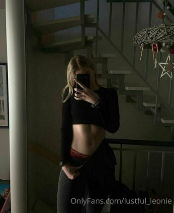 lustful_leonie