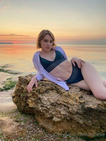 lustgame_ellie