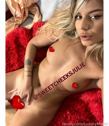 LuxuryModel