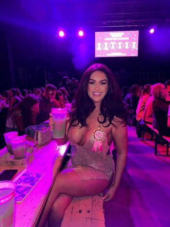 Lynsey B