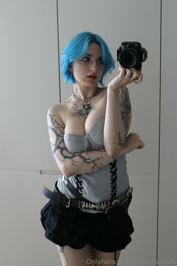 Lyra Crow
