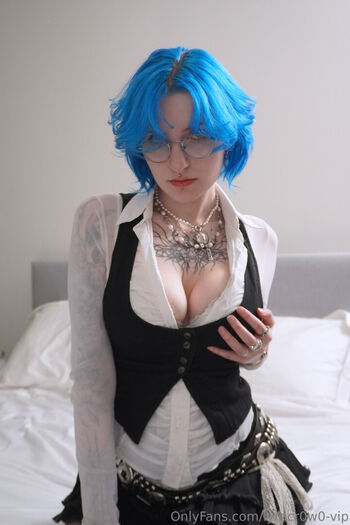 Lyra Crow