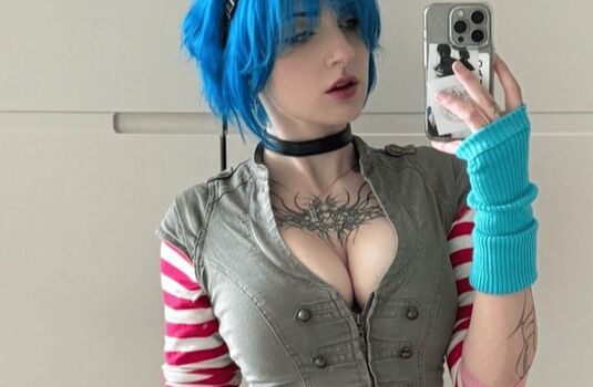 Lyra Crow