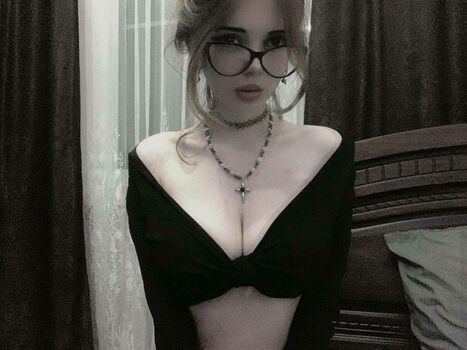 M.uselessbeauty
