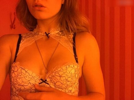 Mackenzie Lintz