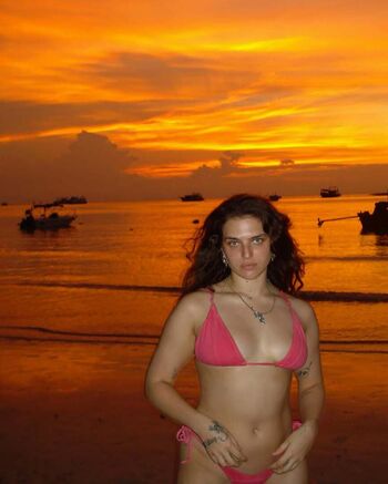 Mae Muller