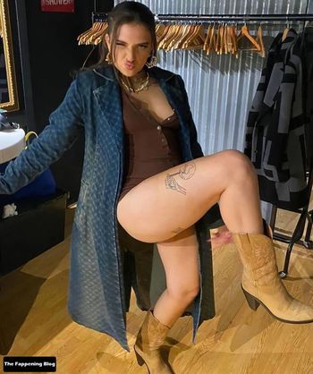 Mae Muller