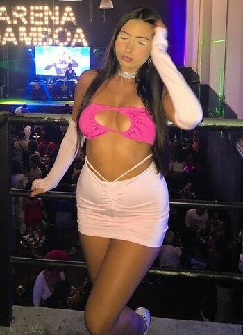 Malu Gomesc