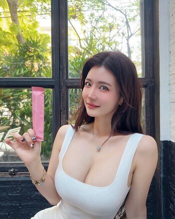 Manyo Yoojin