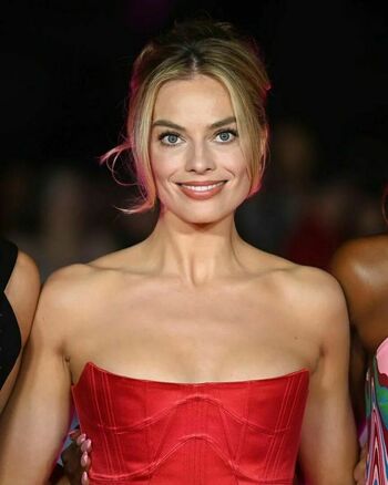 Margot Robbie
