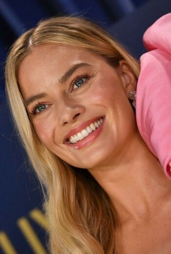 Margot Robbie