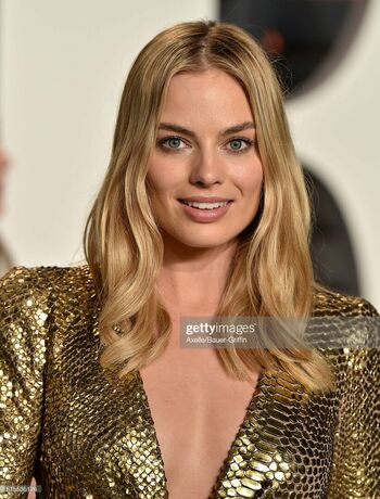 Margot Robbie