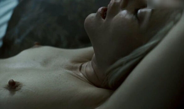 Maria Bello