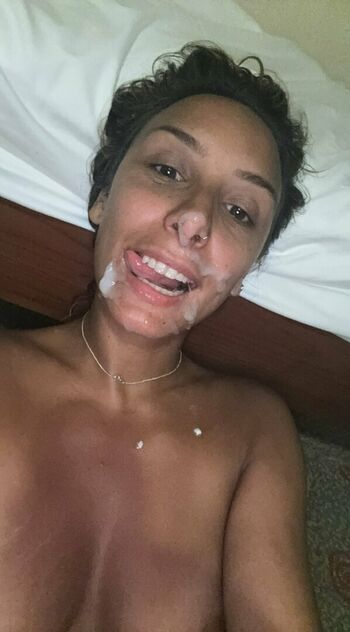 Mariah Leonne