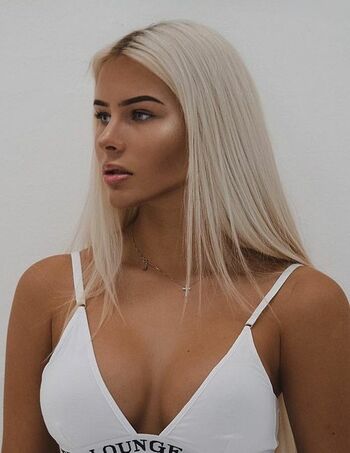 Mary.Bella
