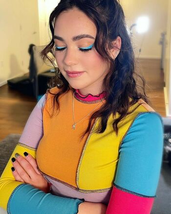 Mary Mouser