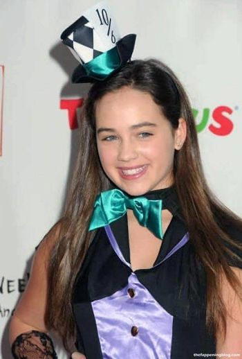 Mary Mouser