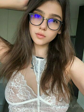 mary_next_door