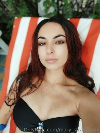 mary_strawberry
