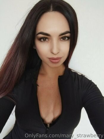 mary_strawberry