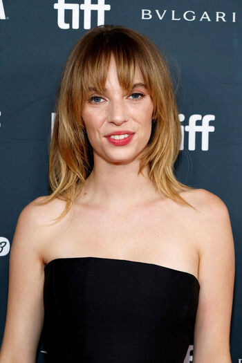 Maya Hawke