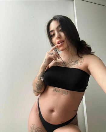 MC Mirella