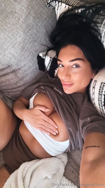 Megan Mullins / megmullinss / meganskyblue