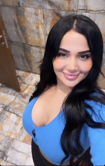 Melek Azad