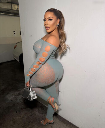 Melina.Million