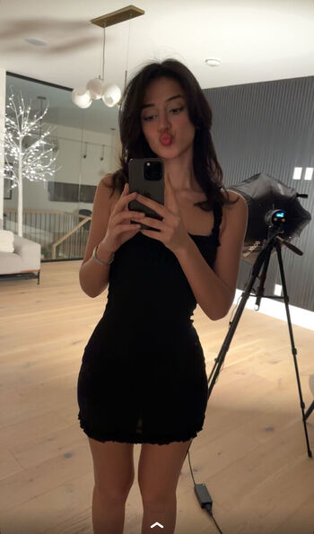 Melody Oz