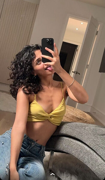 Melody Oz