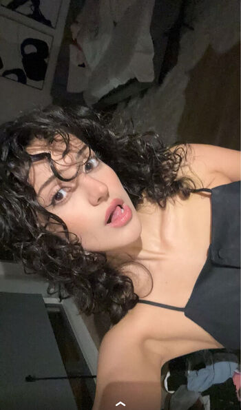 Melody Oz