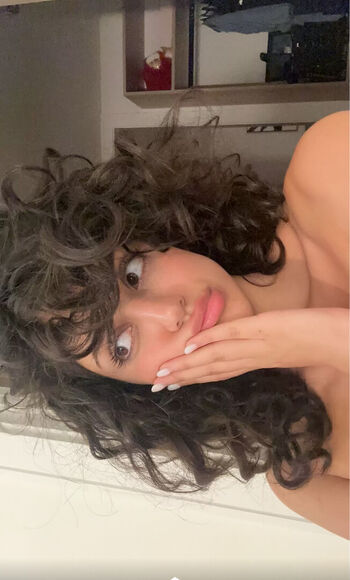 Melody Oz