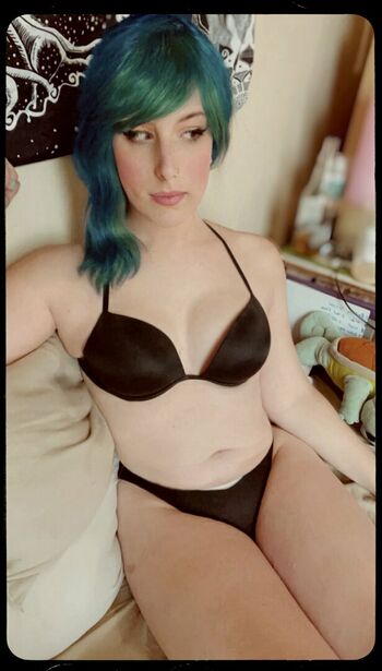 Merry Cherry Bomb's Blue Hair