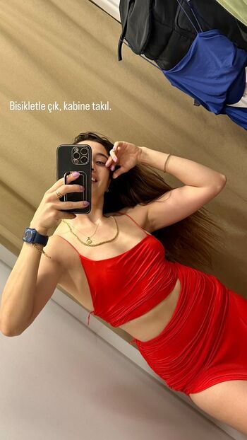 Merve Elmas