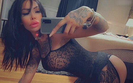Mia Cherry